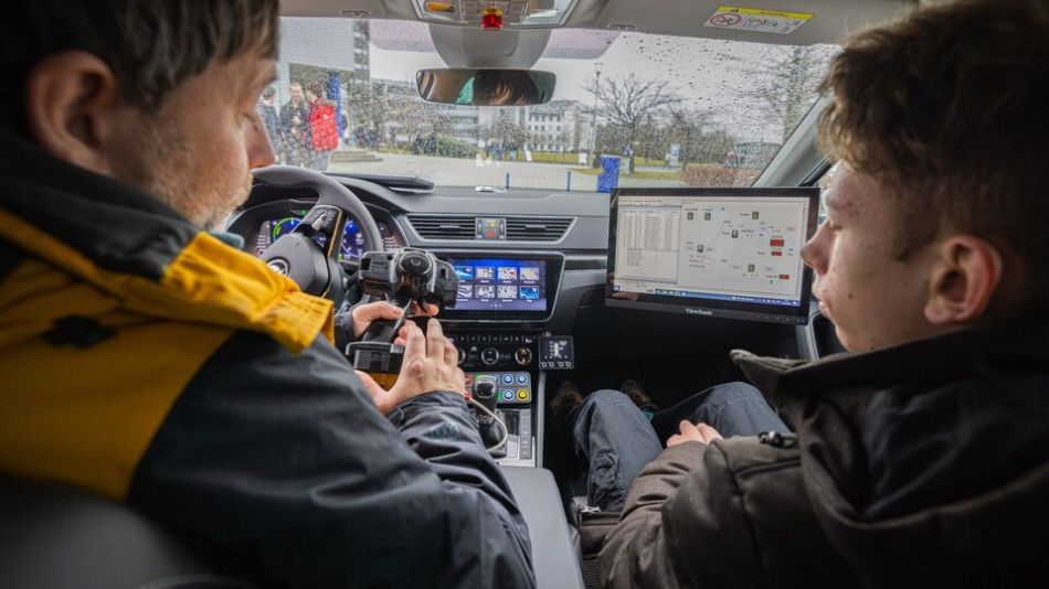 Elektromobilita a učitelství informatiky. ZČU otevře nové studijní programy