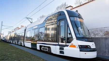 Nejdelší tramvaj světa vyrábí Škoda Group v Plzni