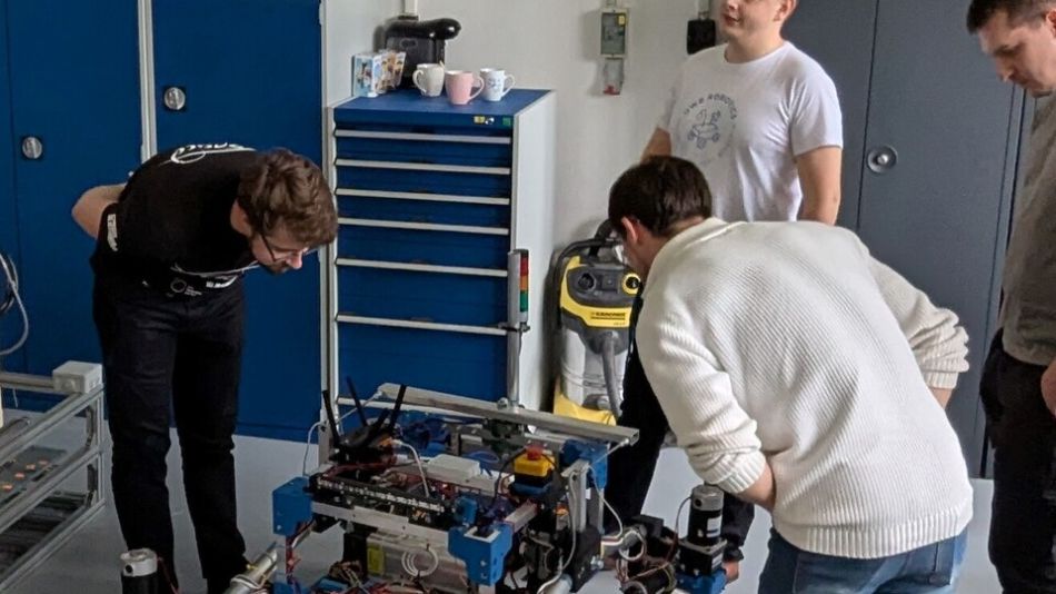 Cesta do vesmíru může začít i v univerzitní dílně