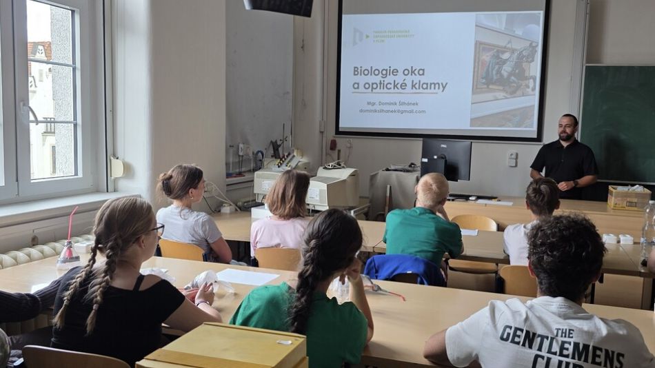 Ionty, termokamera i vesmír. Kempy na FPE ZČU propojily mladé talenty a vědu